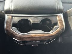 Fahrzeugabbildung Dodge RAM 1500 Gen5 5.7 Hemi Laramie Leder Navi AHK