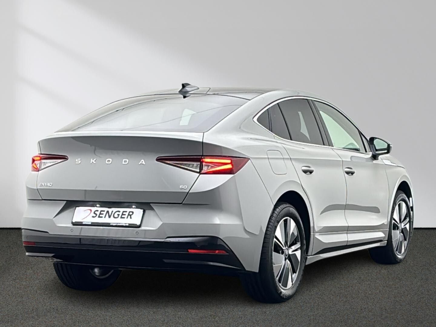 Skoda Enyaq Coupe 60 Selection AHK Nav Pano Wärmepumpe imagem 3