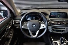 Fahrzeugabbildung BMW 750 i xDrive HuD Laser GSHD TV Sitzlüftung 360°
