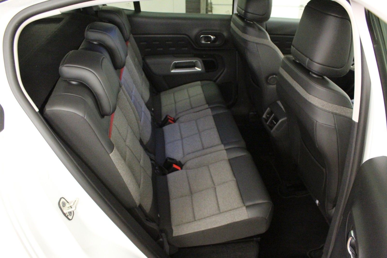 Fahrzeugabbildung Citroën C5 Aircross  PureTech 130 Automatik *AHK*