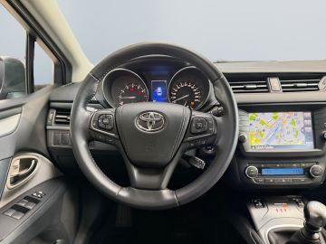 Toyota Avensis - 12