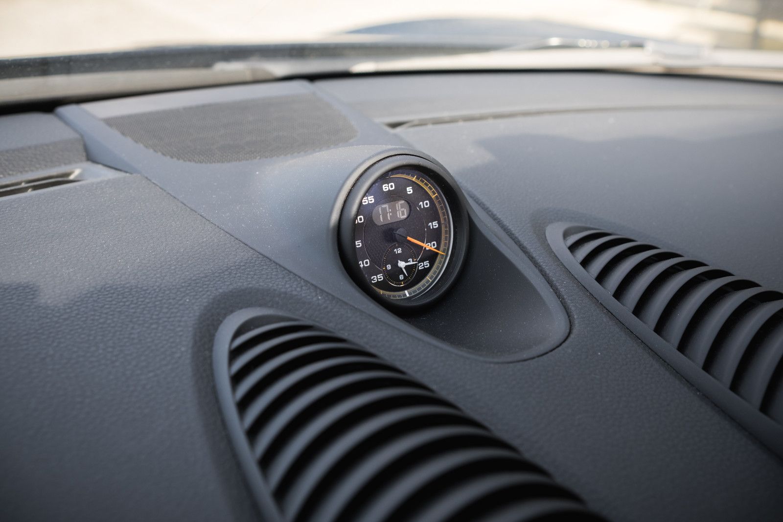 Fahrzeugabbildung Porsche 718 GT4 RS Clubsportp.-90 Ltr.Tank- SportChrono