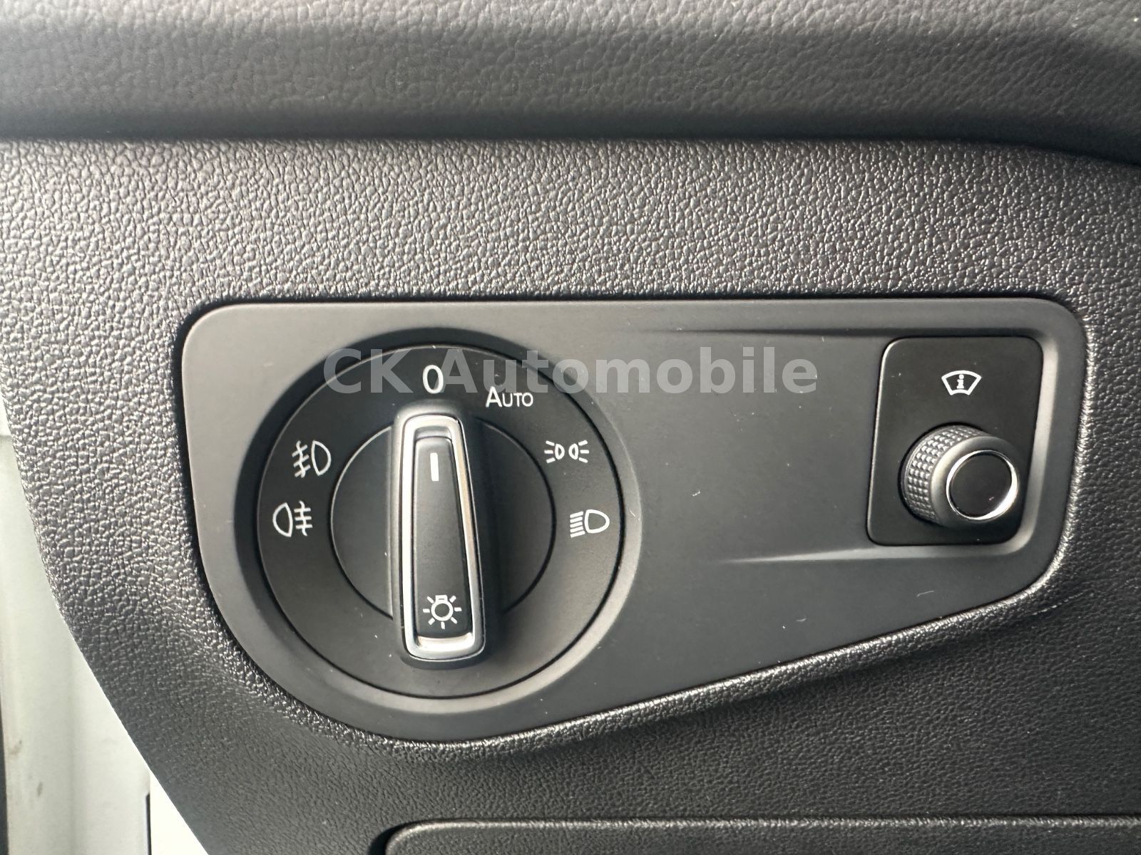 Fahrzeugabbildung Volkswagen Tiguan Highline DSG 2.0TDI 4Motion/Head-Up/Pano