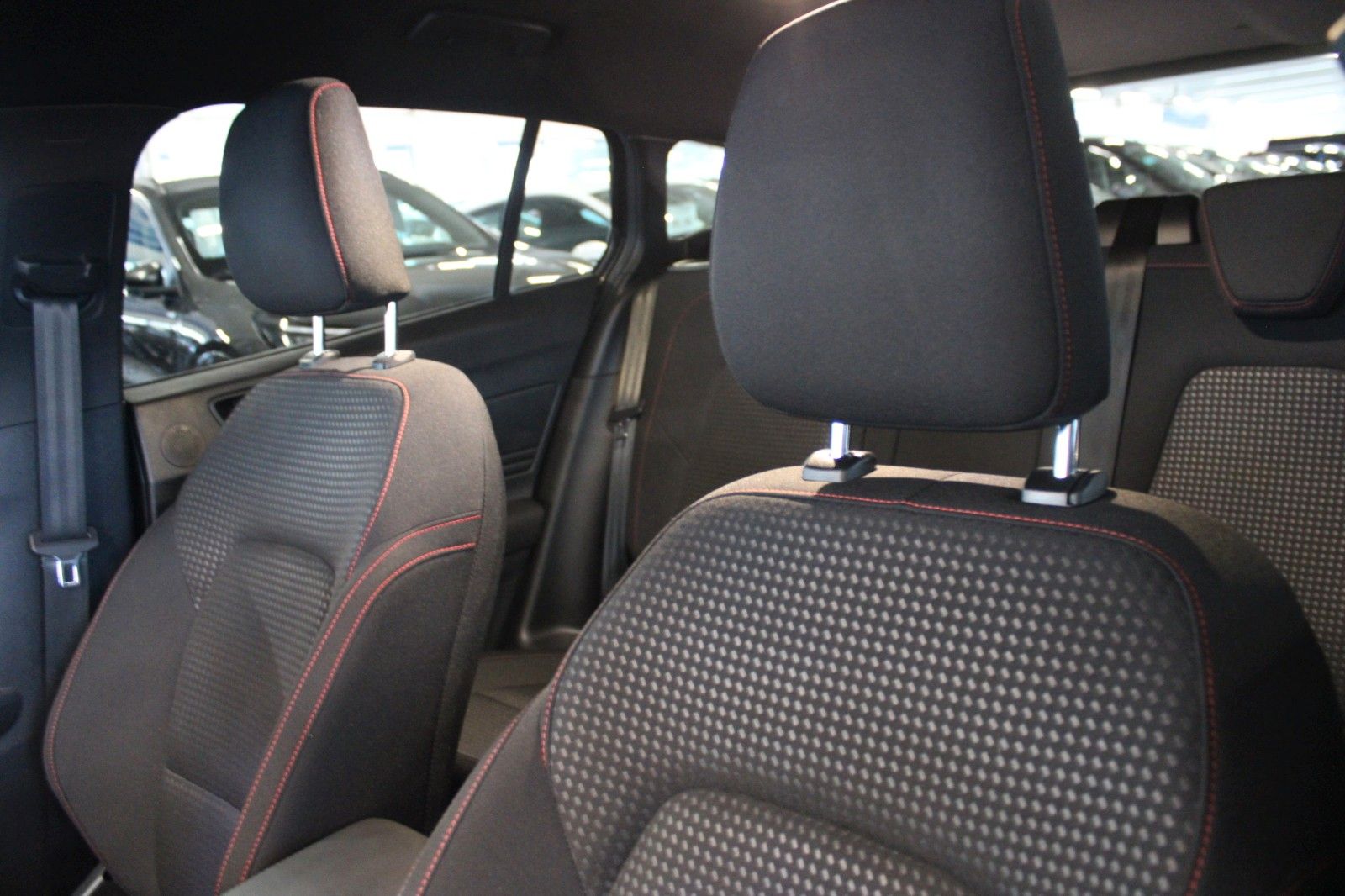 Fahrzeugabbildung Ford Focus ST-Line X Aut. LED AHK  ACC HUD WinterPak.