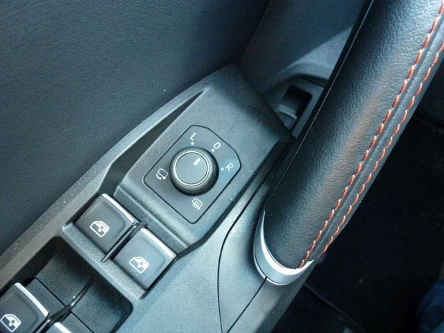 Fahrzeugabbildung SEAT Leon Sportstourer FR 2.0 TDI DSG