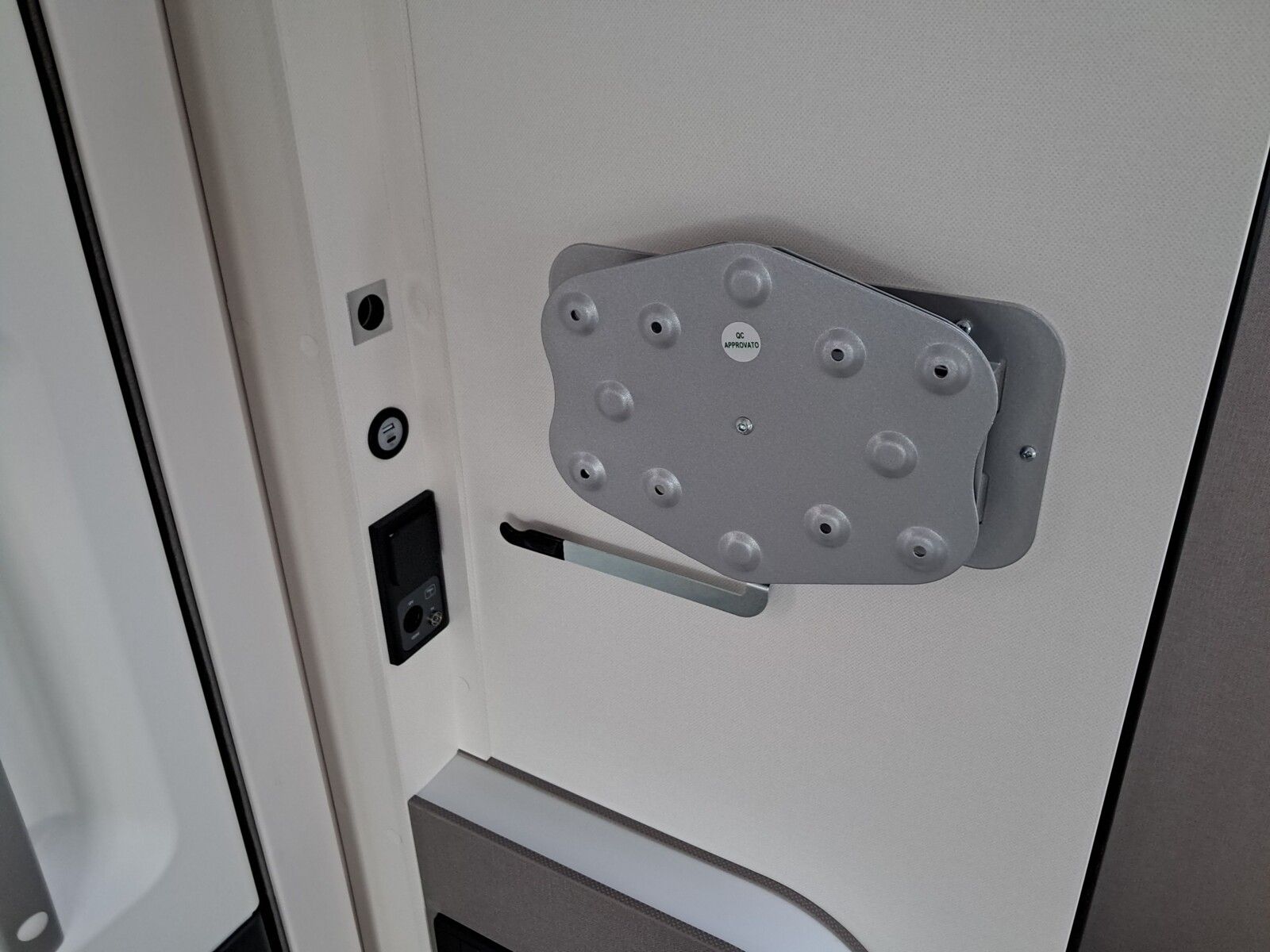 Fahrzeugabbildung Etrusco T 7400 SBC Automatik, Solaranlage, elek. Hubbett