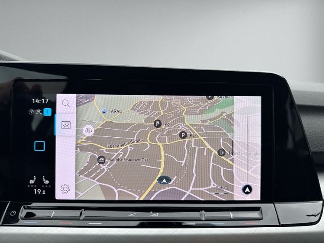 Golf VIII 2.0 TDI Life LED+NAVI+ACC+EINPARKH+SHZ