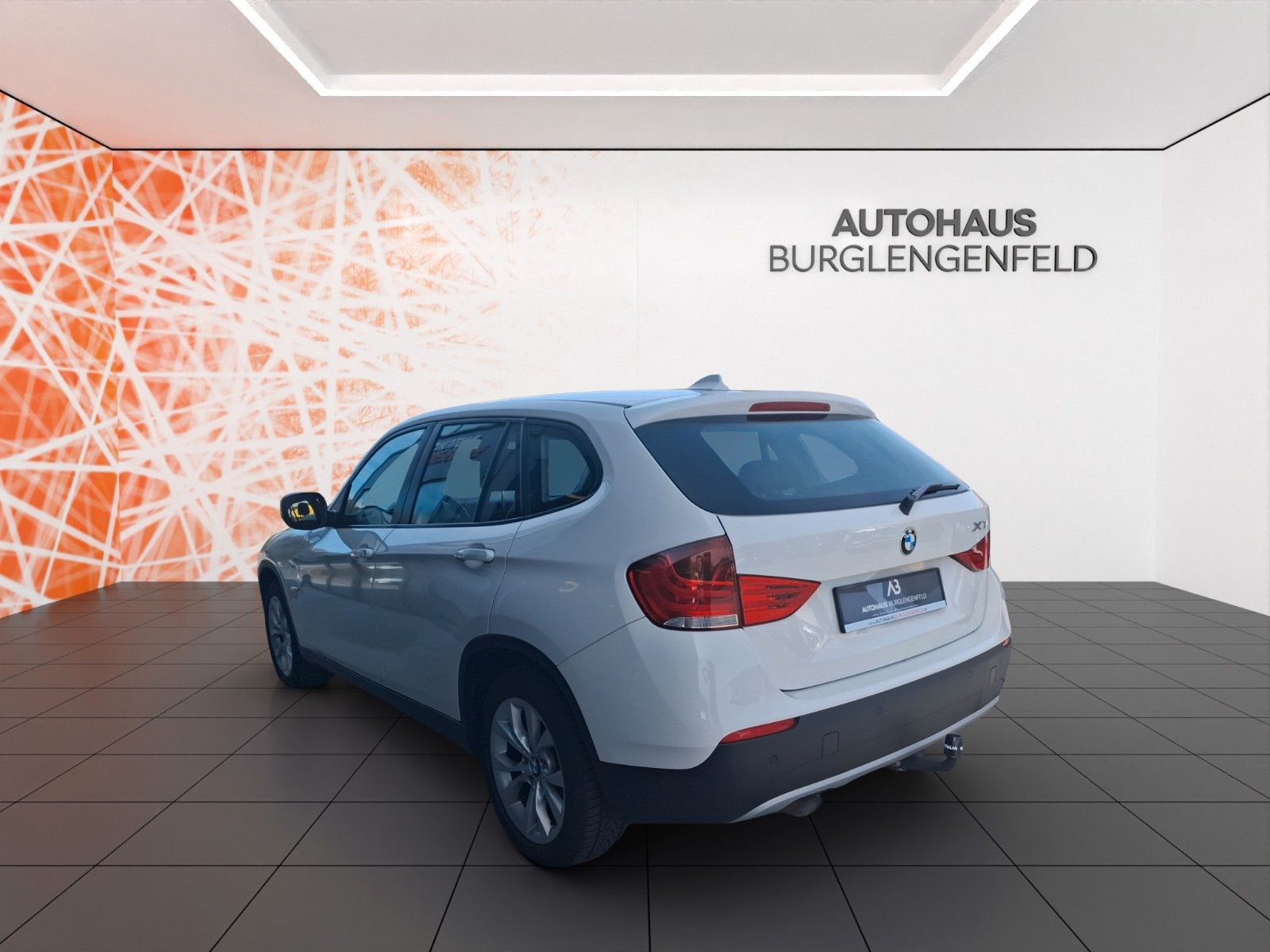 Fahrzeugabbildung BMW X1 Baureihe X1 18d xDrive ! NAVI ! Harman/Kardon