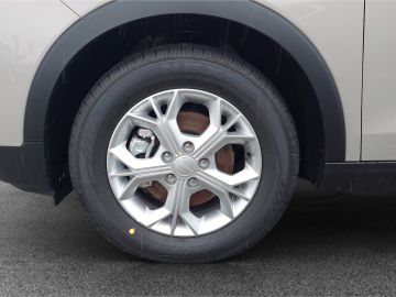 KGM Tivoli ESSENTIAL 1.5 MT NaviCarPlayRFKDABSHZ