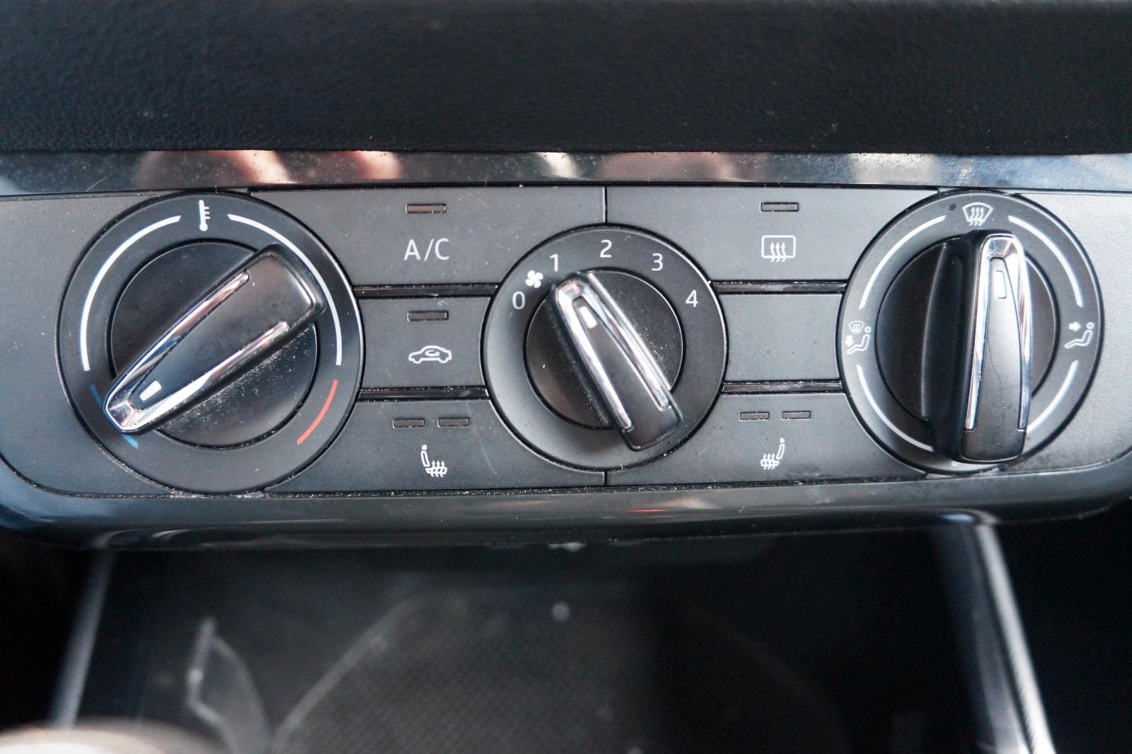 Skoda Fabia Active*LED*PDC*KLIMA*SHZ*SMARTLINK*