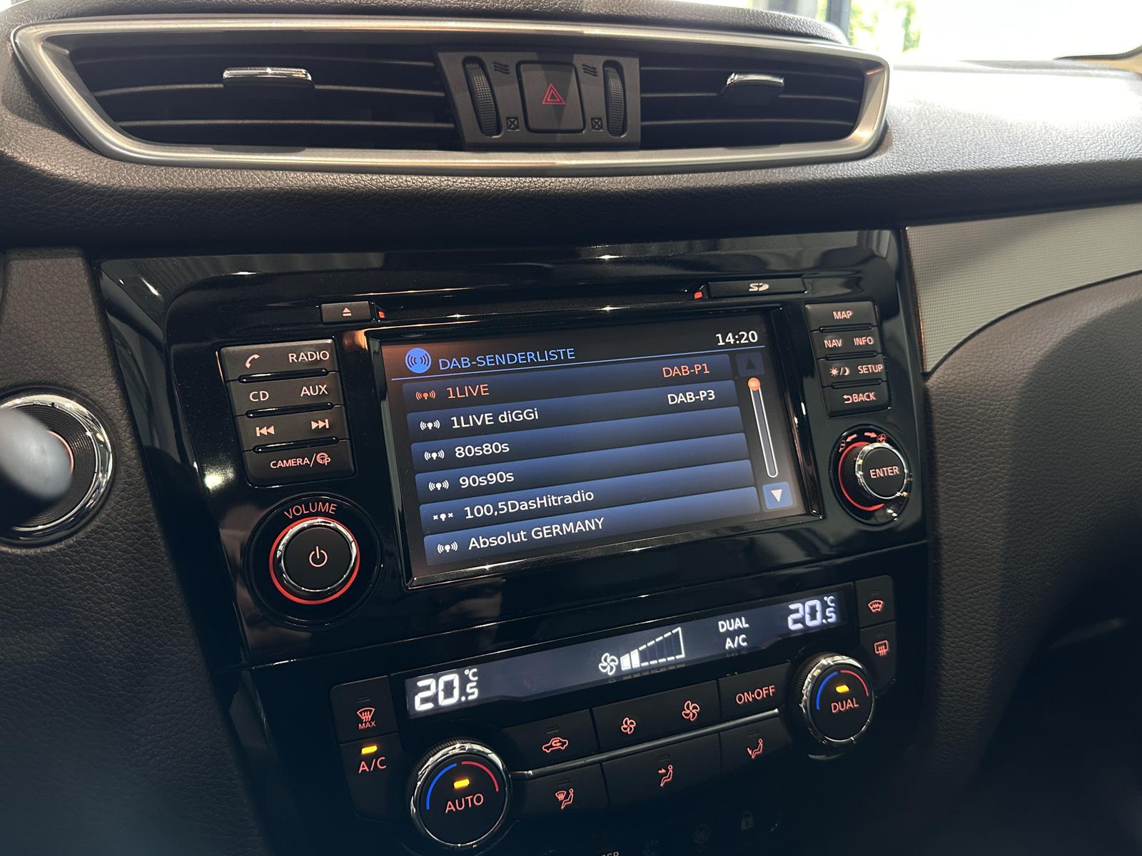 Nissan Qashqai *PANO, SPURHALTE, TOTWINKEL, 360GR.*