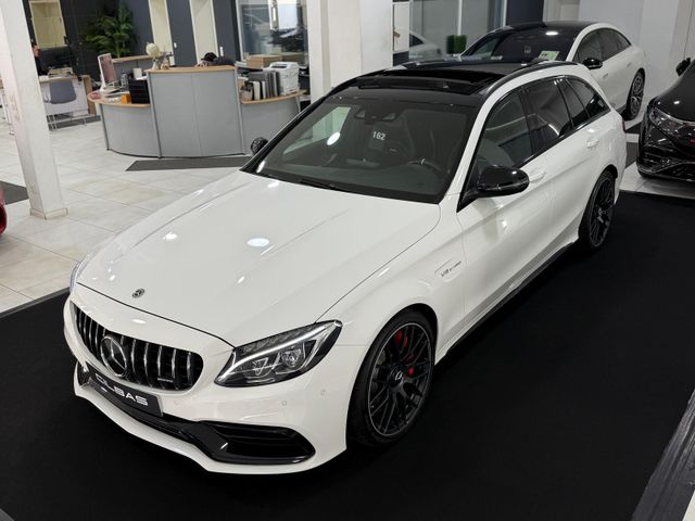 MERCEDES-BENZ C 63 S T AMG V8*DRIVERS-PACKAGE*SPORT-ABGAS*PANO