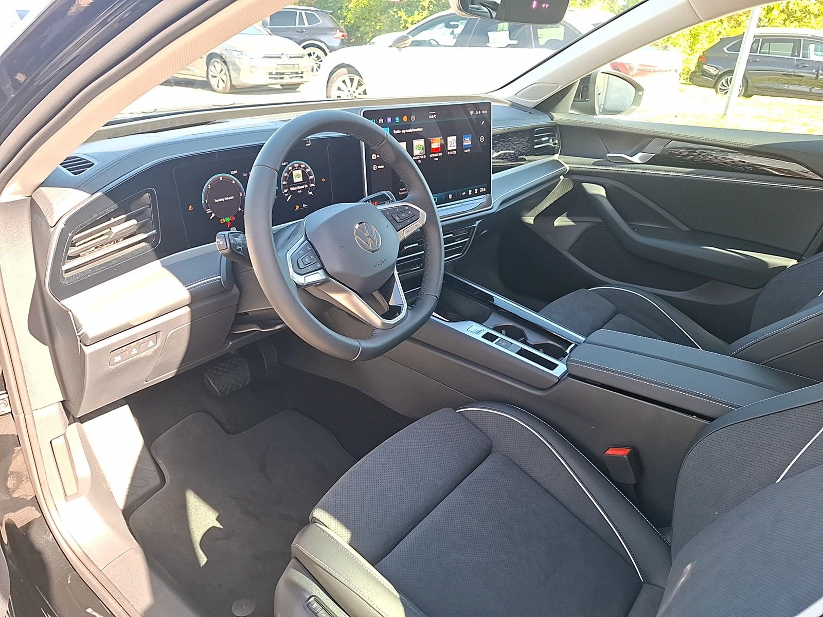 Fahrzeugabbildung Volkswagen Passat Variant TDI Elegance DSG Matrix AHK Navi