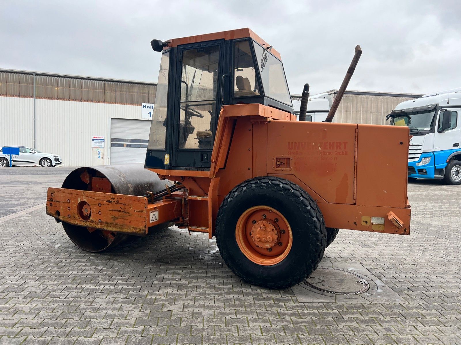 Fahrzeugabbildung CAT CS 433C Walze / 3804 h