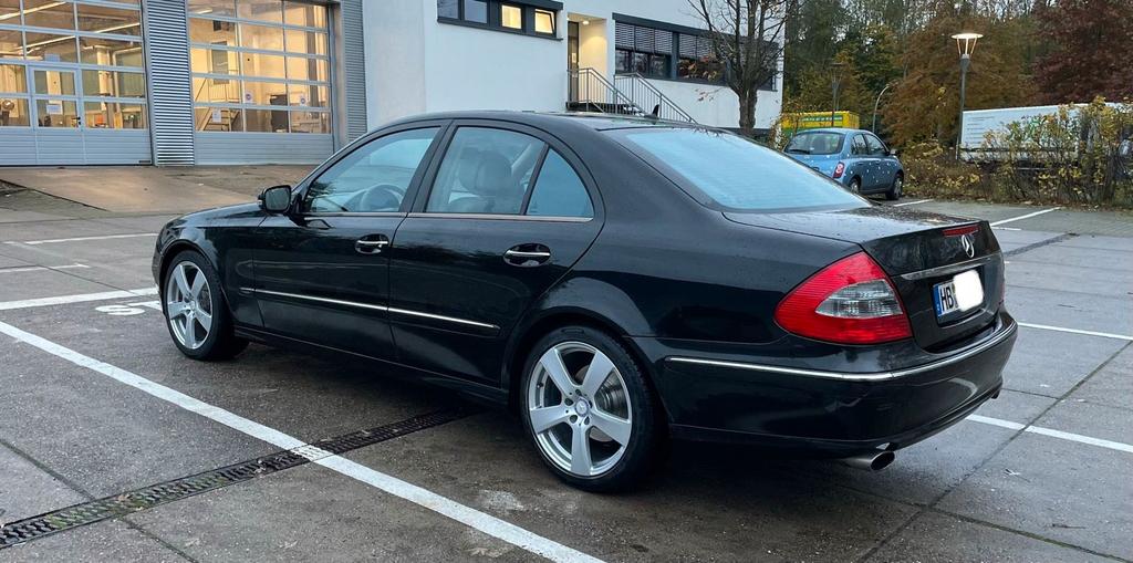 Mercedes-Benz E 320