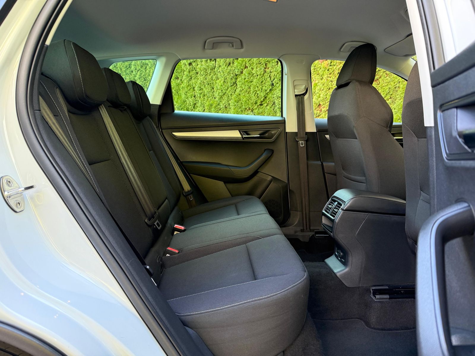Fahrzeugabbildung SKODA Karoq 1.5 TSI Ambition LED+KAMERA+VIRT+CARPL+DAB