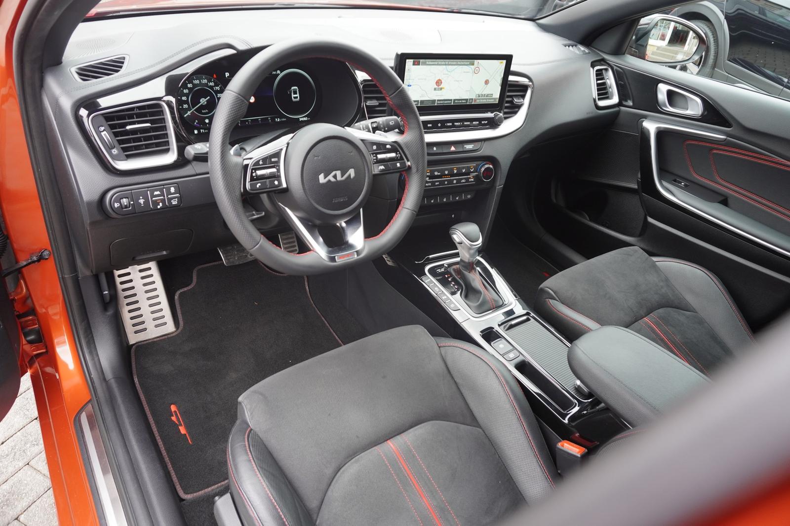 Kia ProCeed GT 1.6 T-GDI Pano LED Navi ACC Kamera