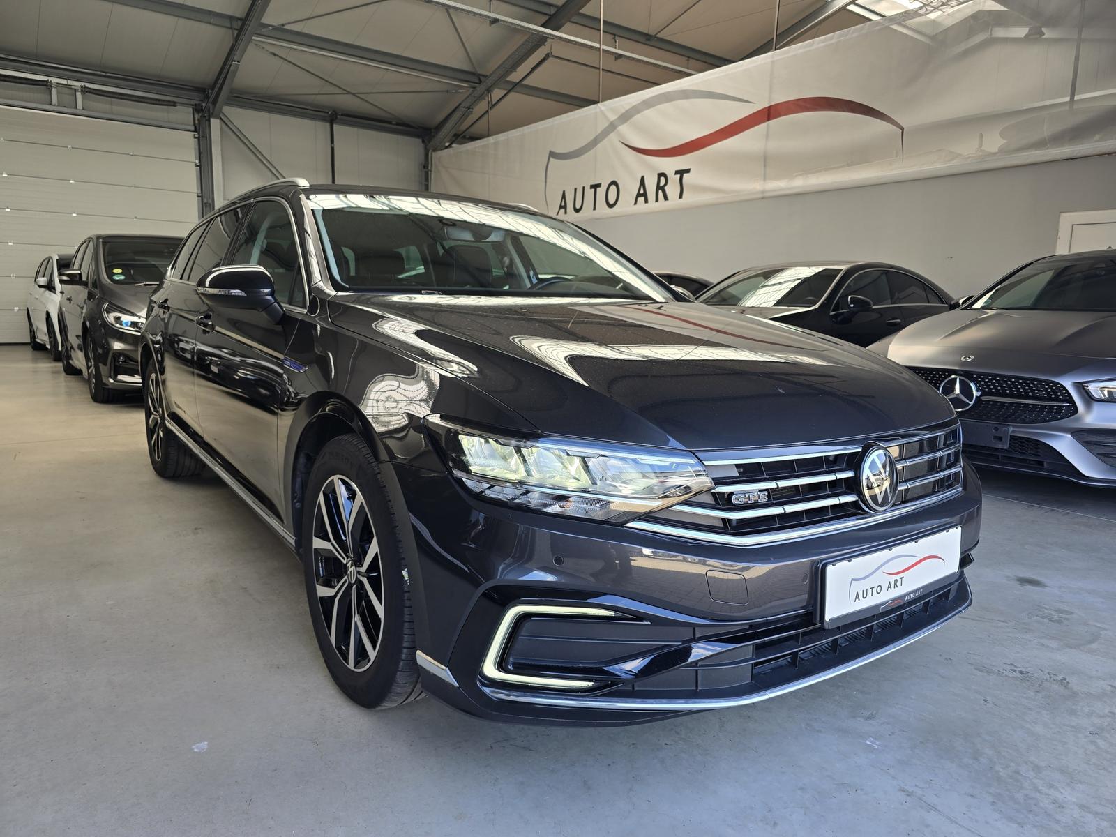 Volkswagen Passat GTE Navi LED SHZ Kamera ACC Business Pa.