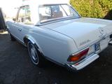 Mercedes-Benz SL 230  Pagode - Mercedes-Benz SL aus dem Jahr 1965