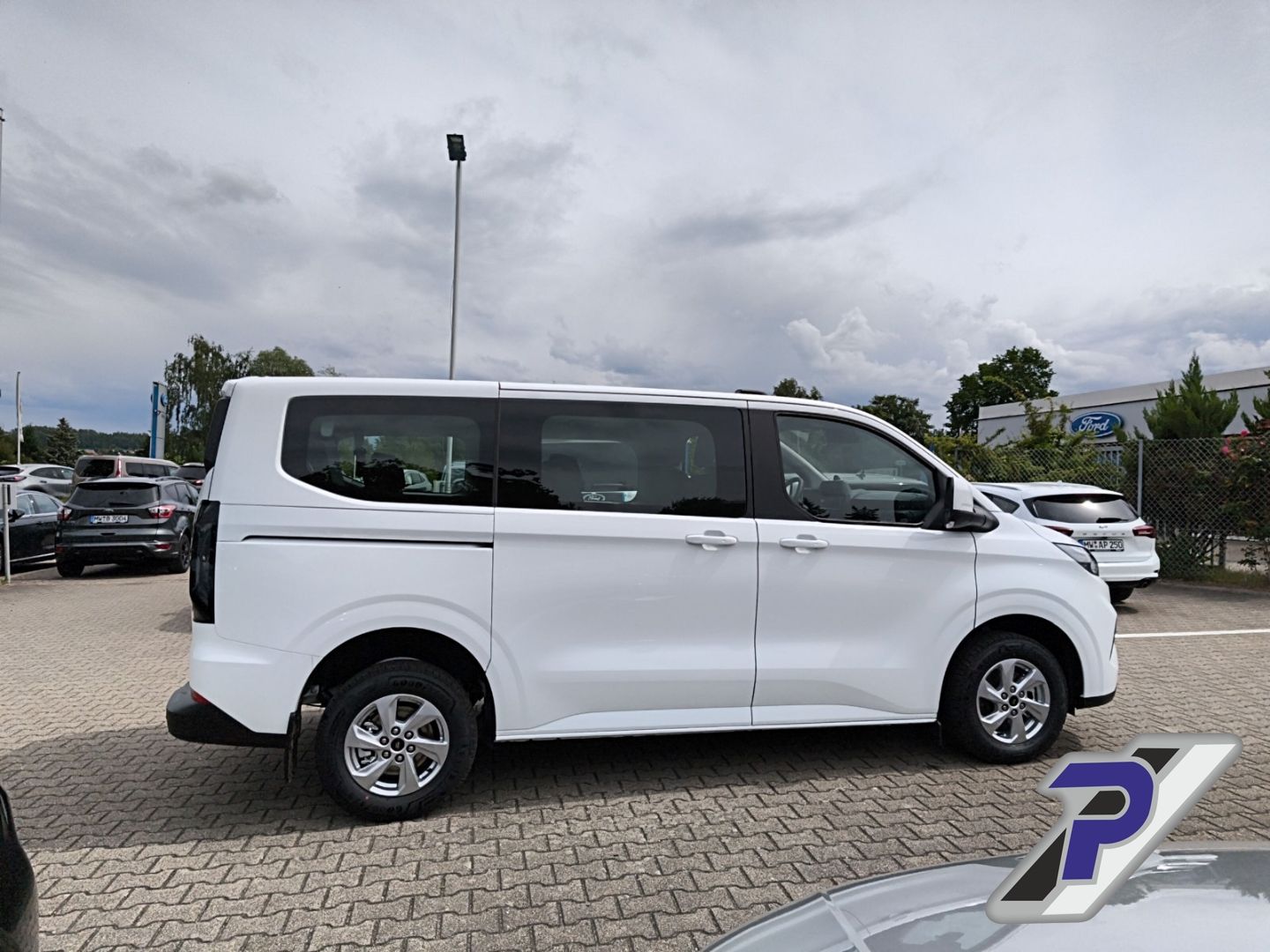 Ford Tourneo Custom Bus 320 L1 FWD Trend LED Klimaaut foto 5
