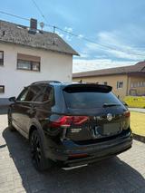 Volkswagen Tiguan Allspace 2.0 TDI SCR 147kW DSG 4MOTIO... - Volkswagen Tiguan Allspace in Freiburg