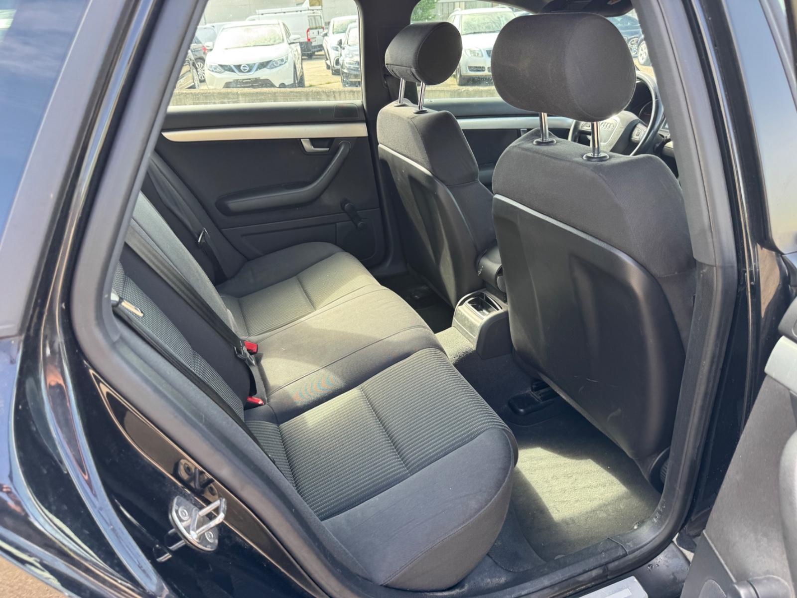Audi A4 2006 — photo 17