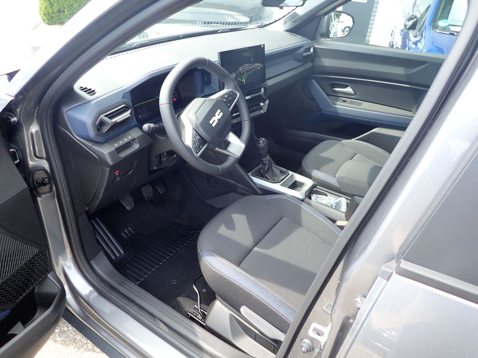Fahrzeugabbildung Dacia Bigster Expression TCe 140