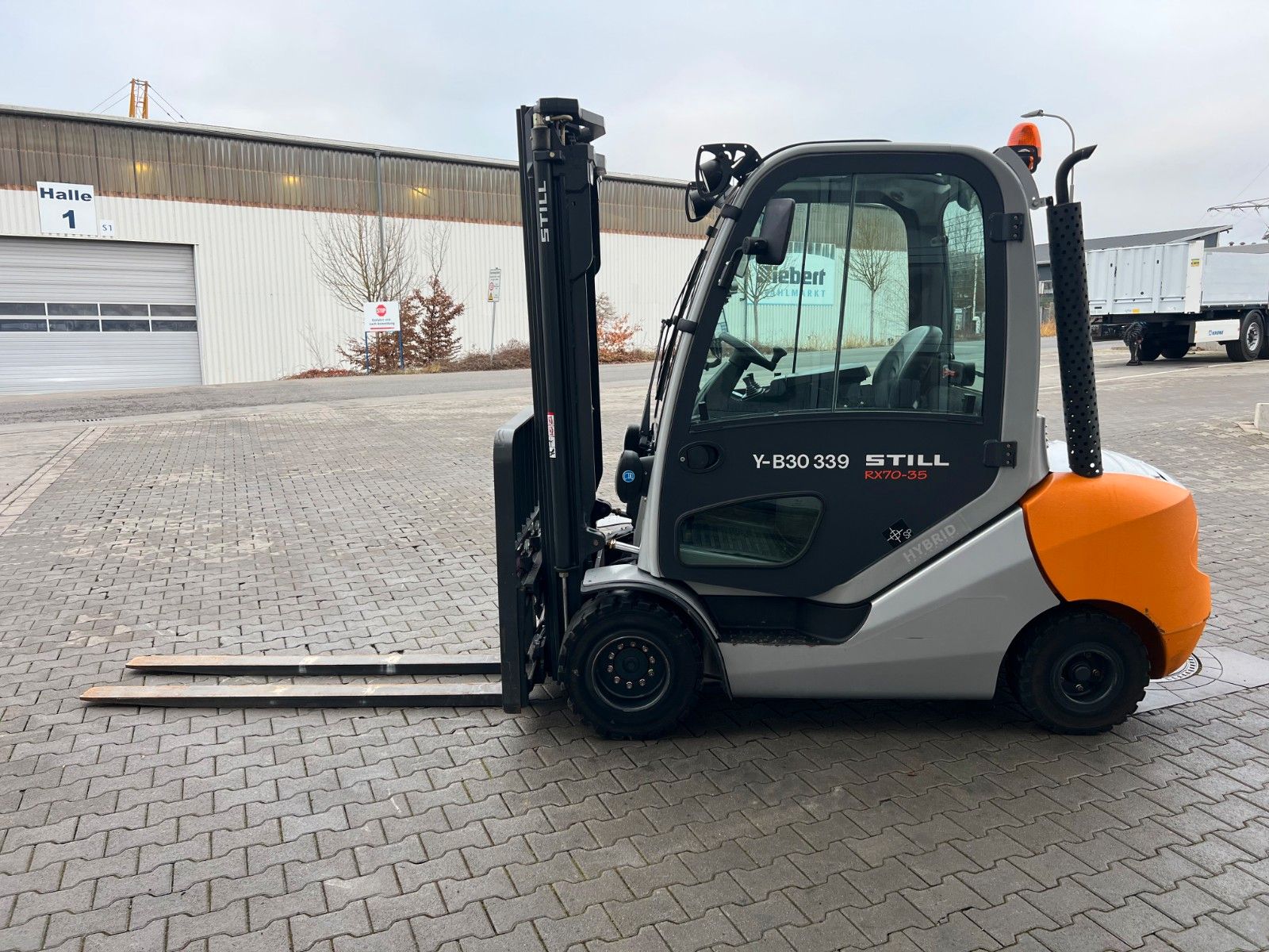 Fahrzeugabbildung Still RX70-35 / Triplex: 4.80m / nur 325h / SS / Waage