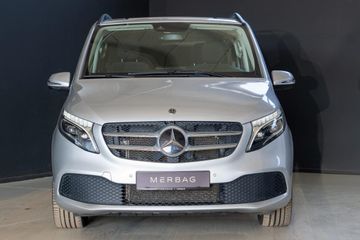 Mercedes V 220 - 2
