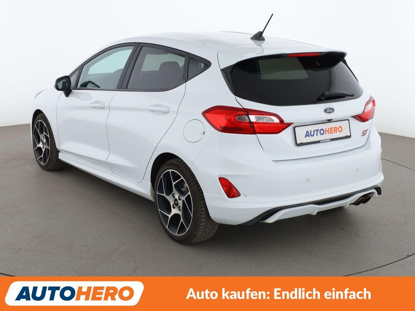 Ford Fiesta 1.5 EcoBoost ST*TEMPO*PDC*SHZ*