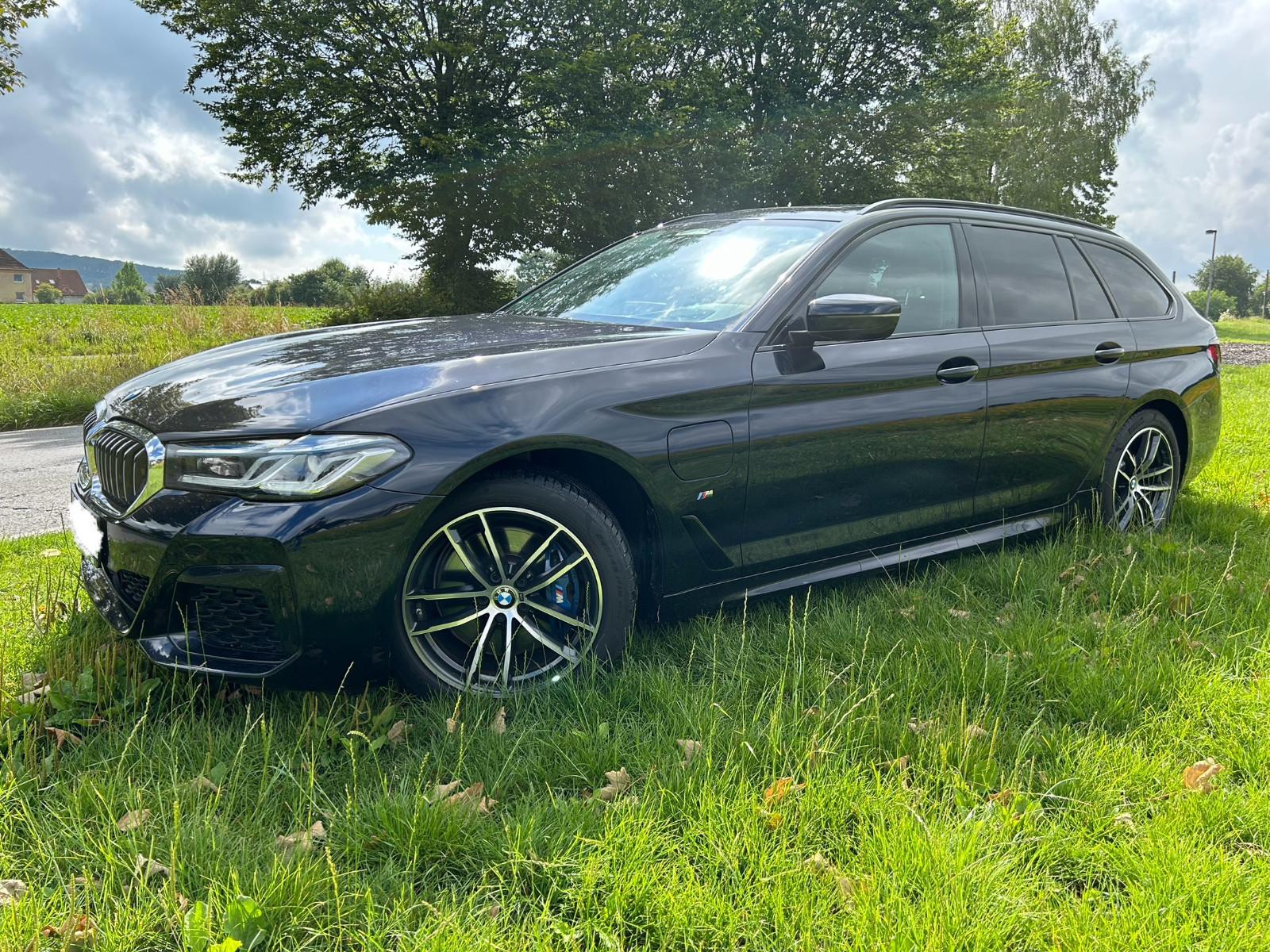 BMW 530 e M Hybrid Schiebedach Anhängerkupplung, миниатюра 2