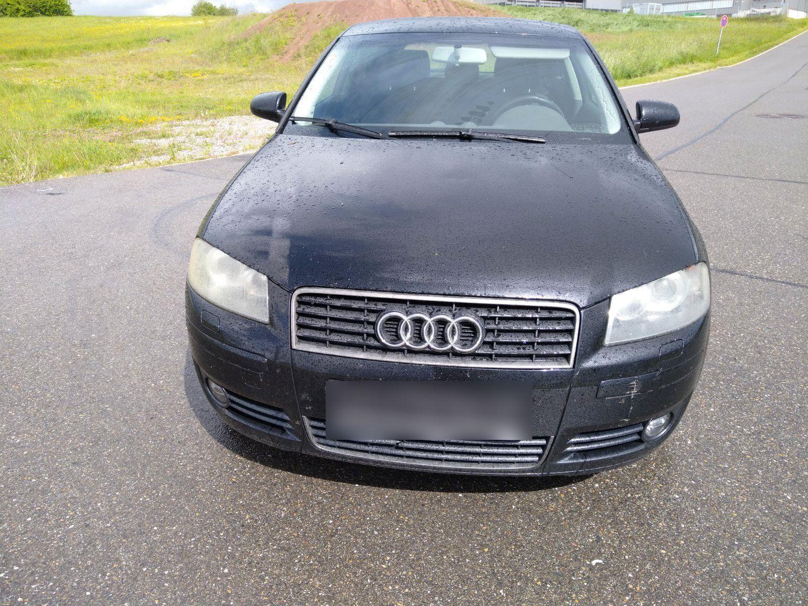 Audi A3 2004 — rear view