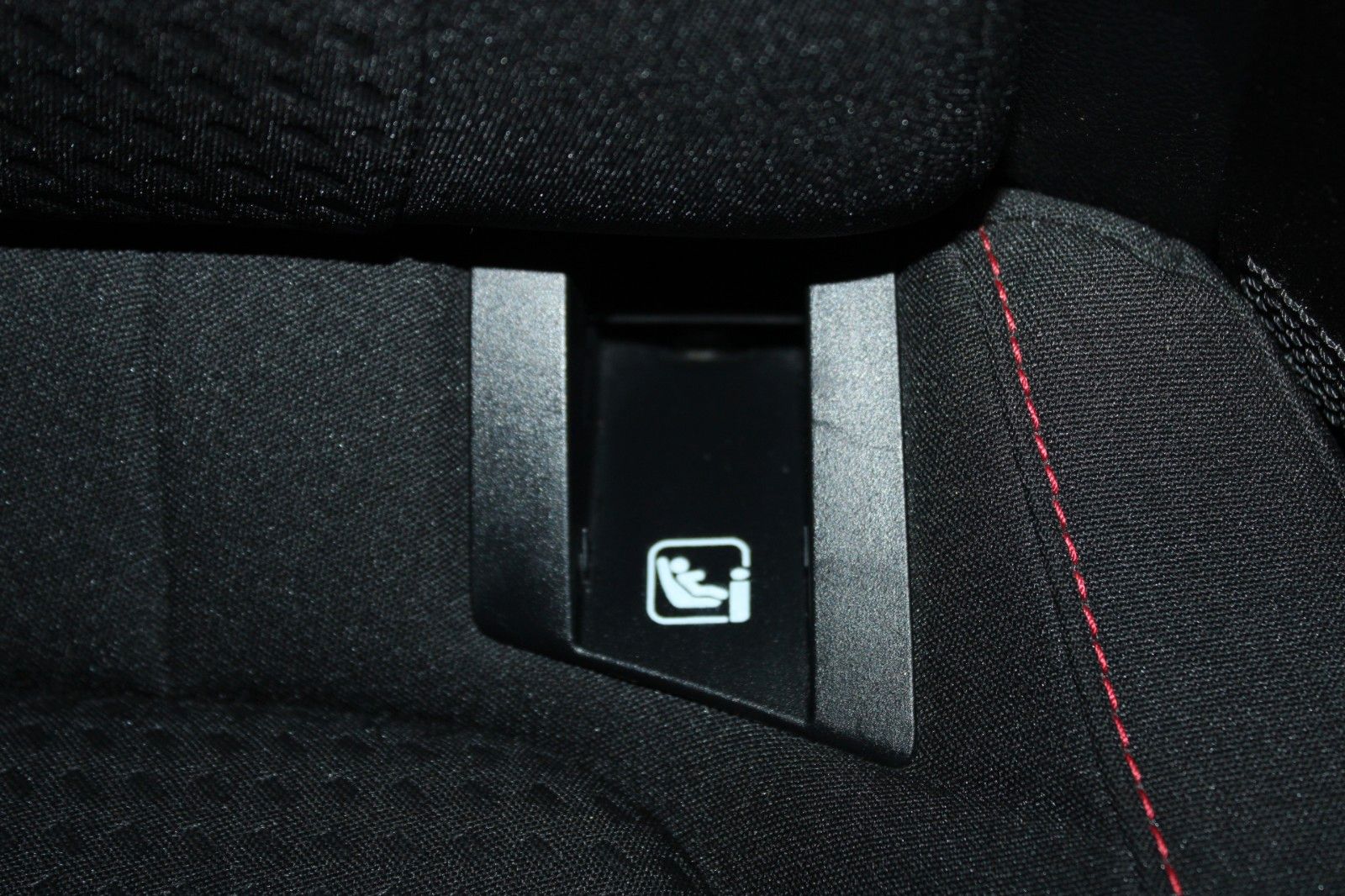 Fahrzeugabbildung Ford Focus ST-LINE Turnier Automatik LED NAVI CAM AHK