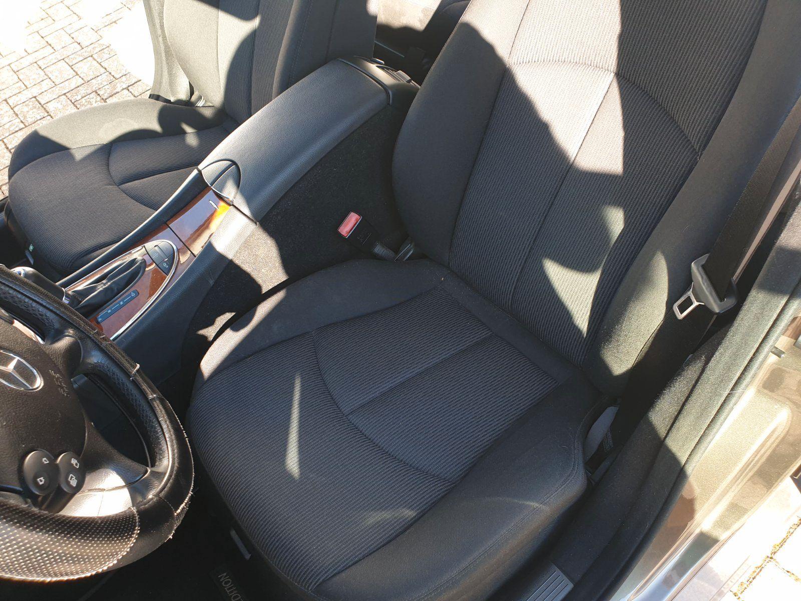 Mercedes-Benz E220 2008 — photo 12