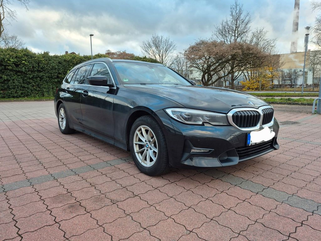 Image of BMW 320
