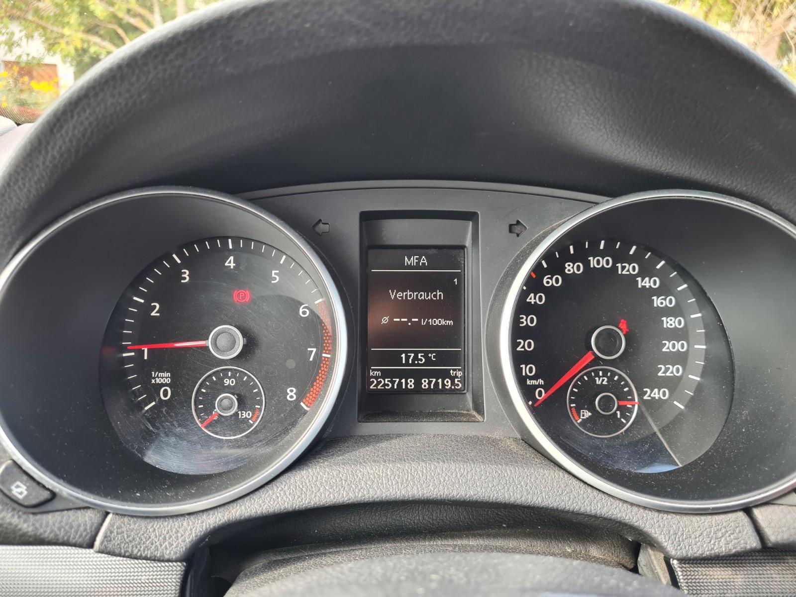 Volkswagen Golf 2011 — photo 10