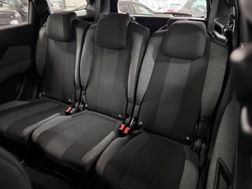 Peugeot 5008 - 9