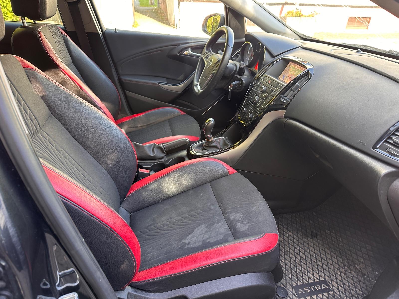 Opel Astra 2013 — photo 6