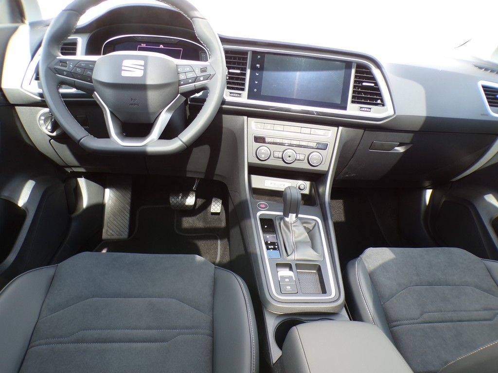 Fahrzeugabbildung SEAT Ateca 1.5 TSI Road Edition DSG