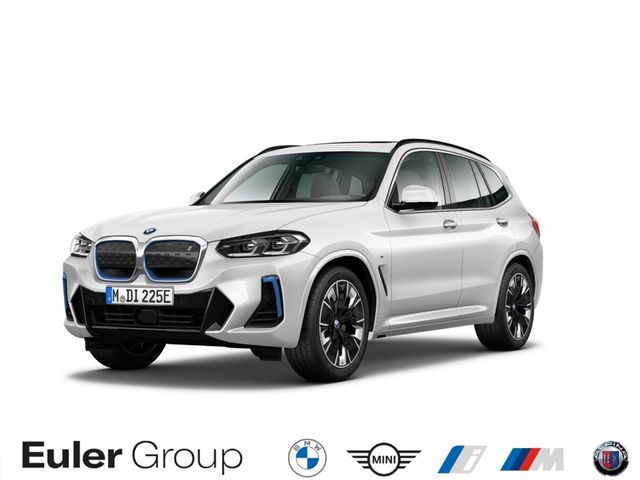 BMW iX3 Sportpaket HUD AD El. Fondsitzverst. Panoram