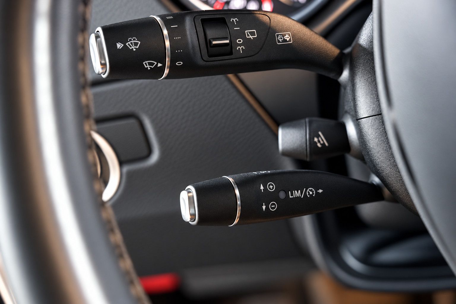 Fahrzeugabbildung Mercedes-Benz G 350 d*AMG*S-Dach*HarmanKardon*Memory*Sitzklima