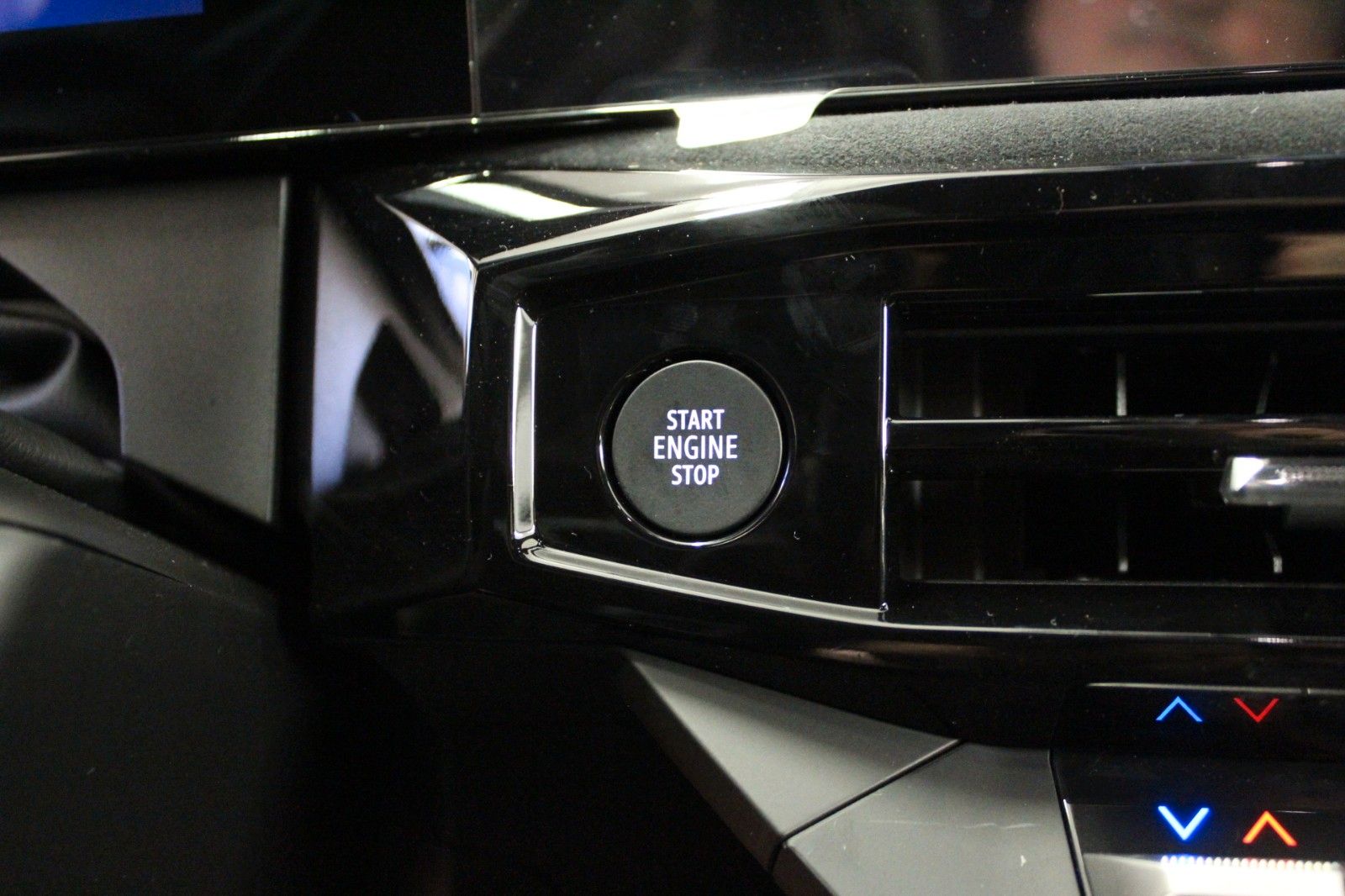 Fahrzeugabbildung Renault Clio VI E-Tech 160 Full Hybrid Esprit Alpine