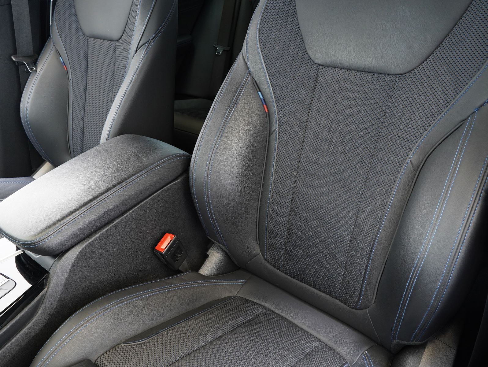 Fahrzeugabbildung BMW X3 xDrive 30 e M Sport AHK/360°/LM20"