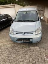 Citroën Berlingo Rollstuhlausbau - gebrauchte Citroën Berlingo aus dem Jahr 2006