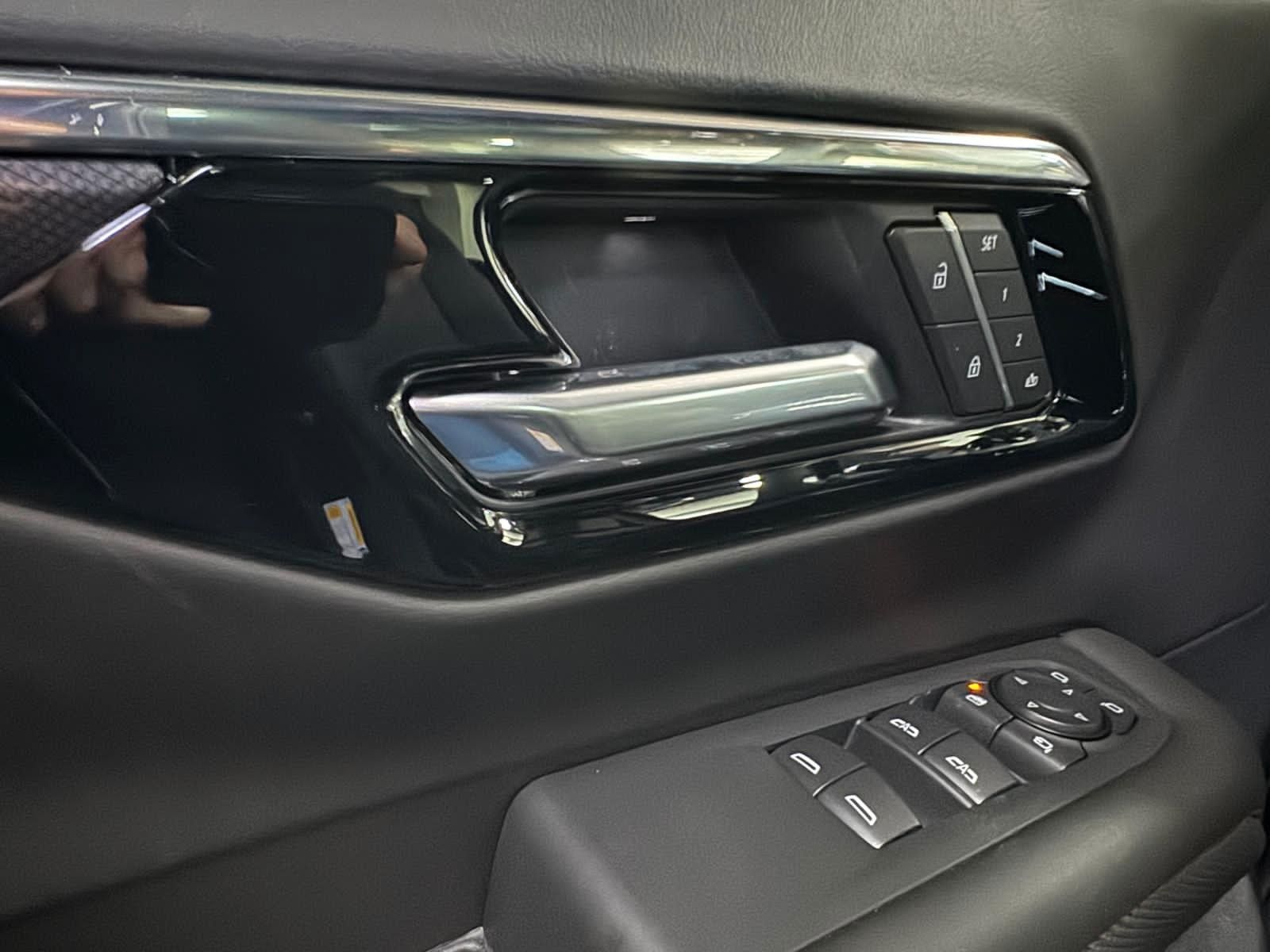 Fahrzeugabbildung Chevrolet 2026 TAHOE 6.2 ECOTEC RST 4x4-22"-NAV