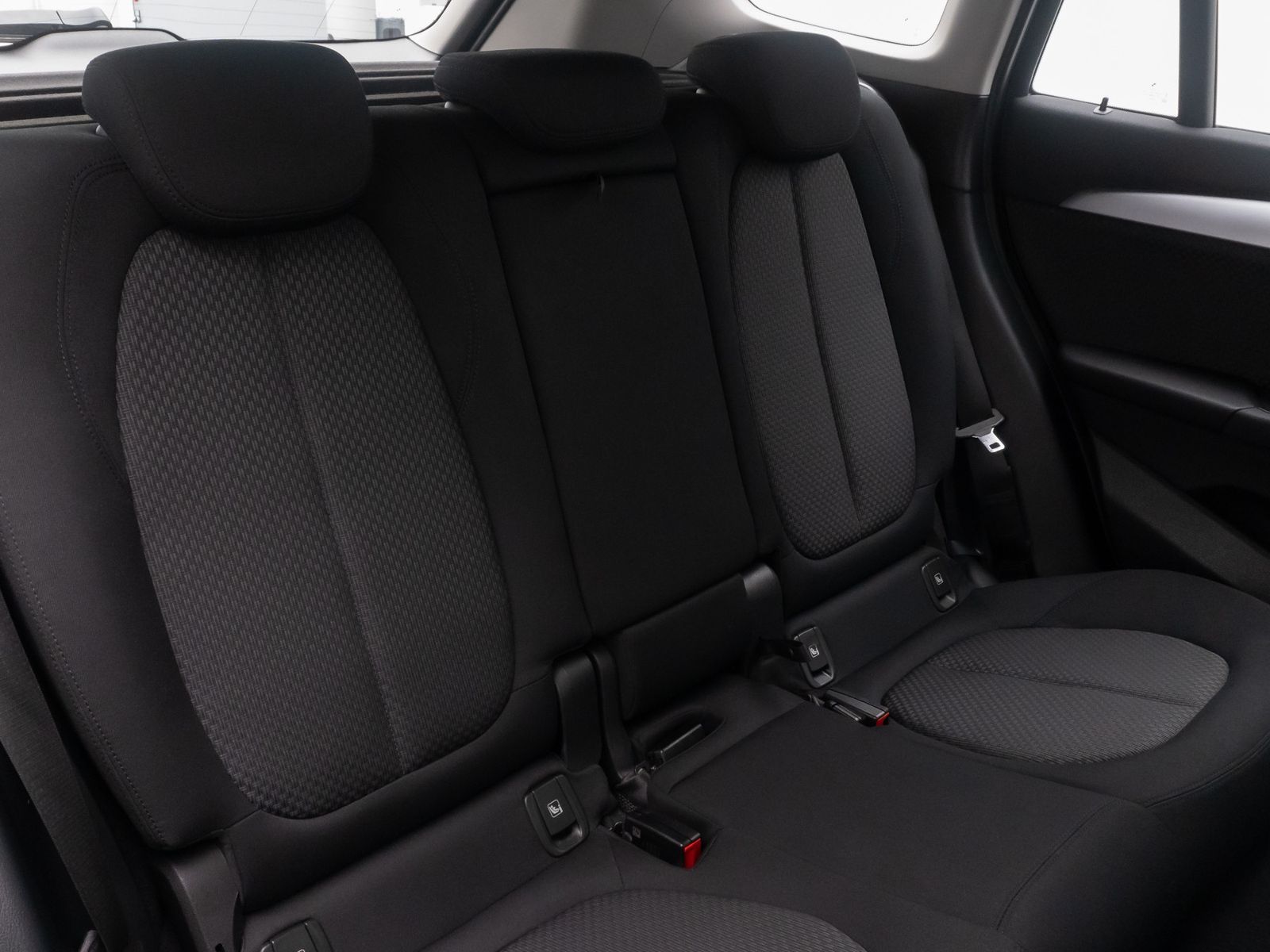 Fahrzeugabbildung BMW X1 sD18i GeschwindigReg DAB ParkAss Navi Lordos
