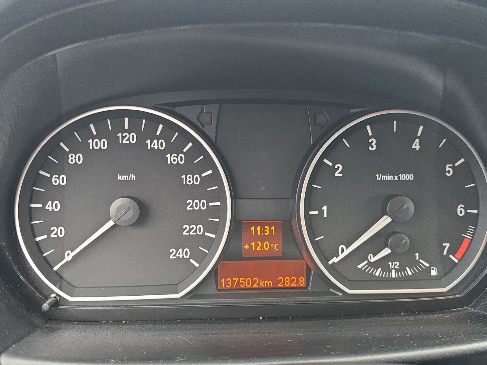 Fahrzeugabbildung BMW 118i 1 Limousine PDC+SHZ+TEMPOMAT+KLIMA