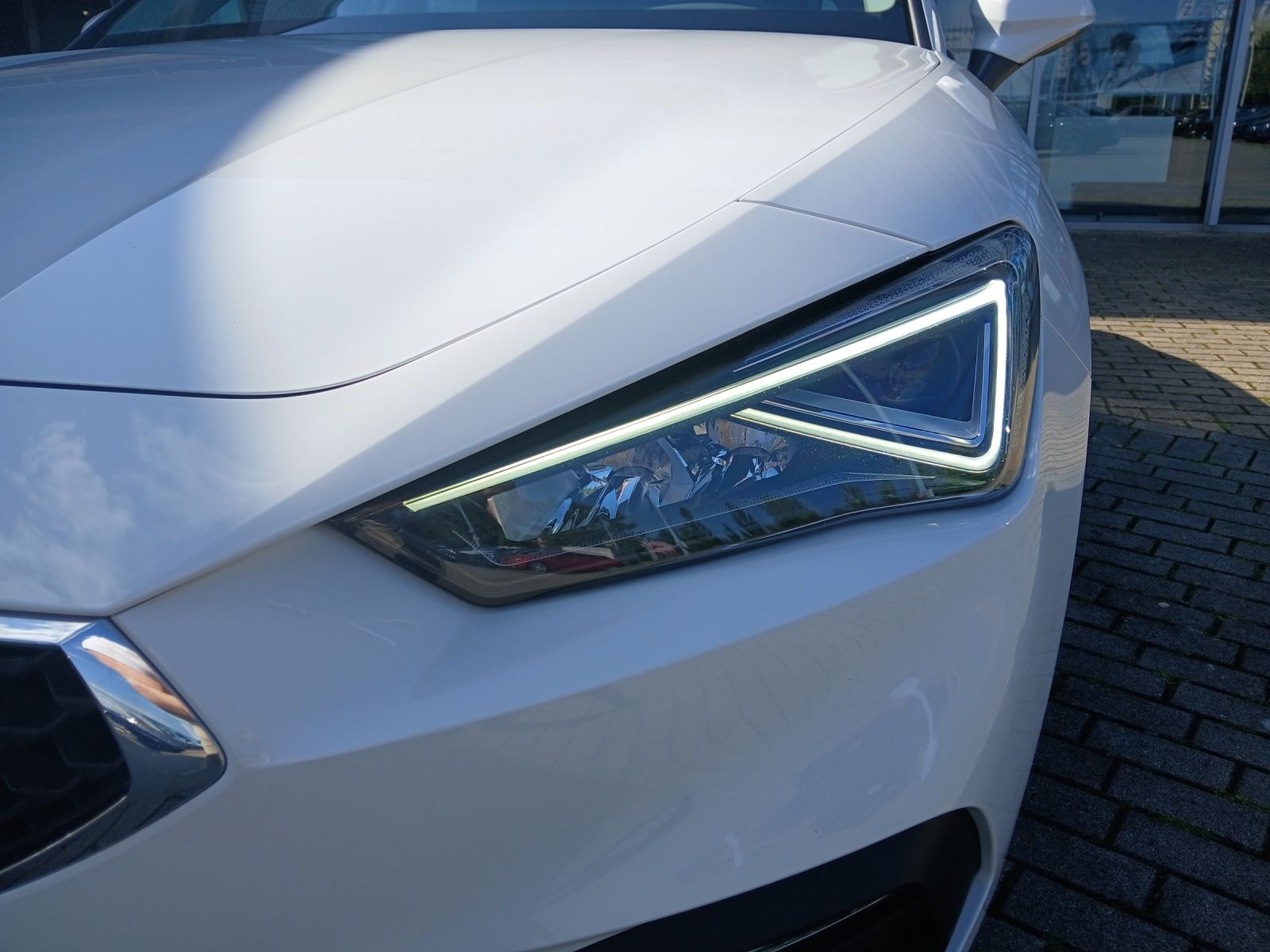 Fahrzeugabbildung SEAT Leon SP TDI Style DSG LED Navi AID ACC RFK SH
