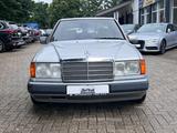 Mercedes-Benz 200 E 2.0 Limousine Automatik Schiebedach - Mercedes-Benz 200 aus 1992