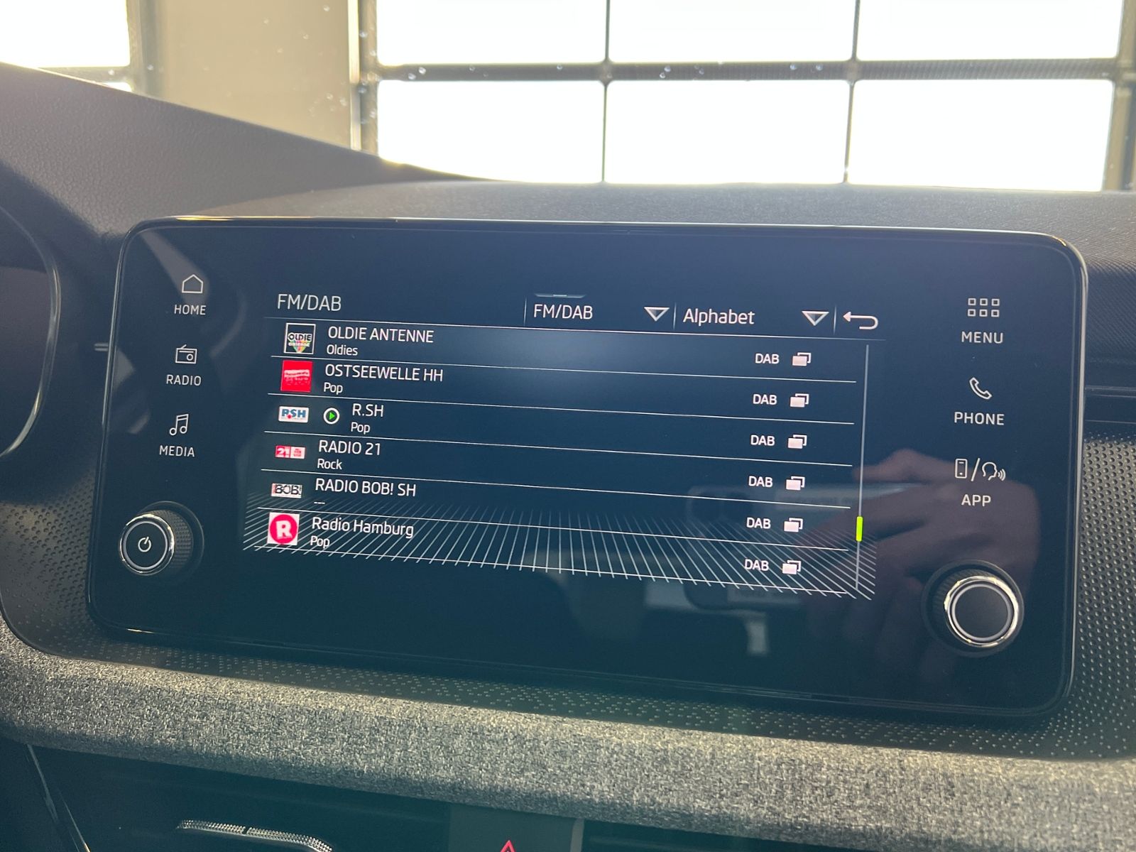 Fahrzeugabbildung SKODA Kamiq Tour 1.0 TSI DSG *AHK, Matrix-LED, Kamera*